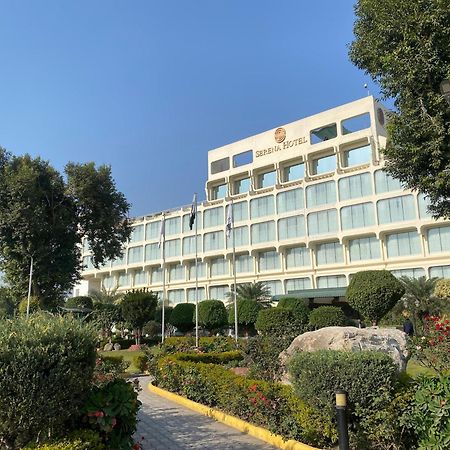 Peshawar Serena Hotel Exterior foto